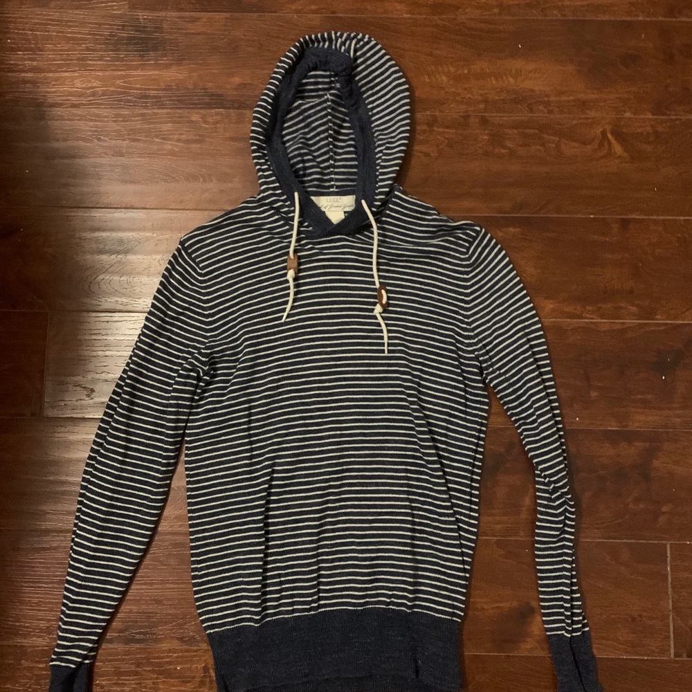 Men’s sweater